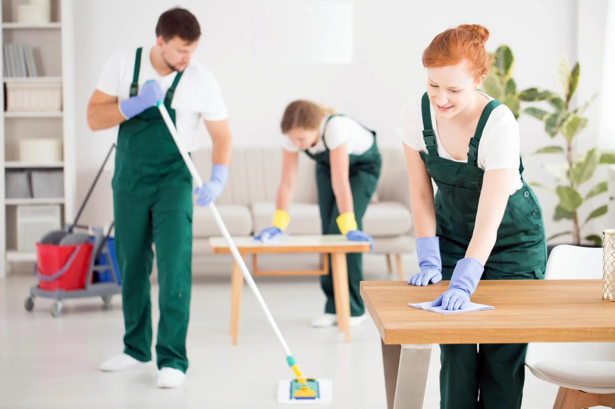 Quick Cleaning Hacks for Efficient Turnovers: Saving Time and Energy in Phoenix, AZ
